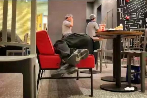 多名男子愛在上海肯德基裡，蹭吃喝拉撒睡，有人想救助他們都拒絕