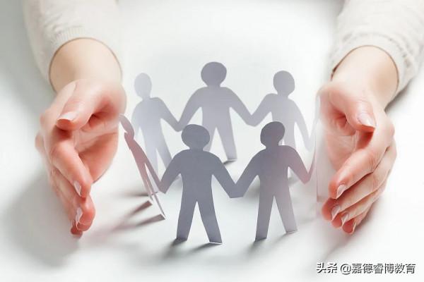 深圳大廠媽媽帶娃實錄：上菜小、全寄宿、不培訓...