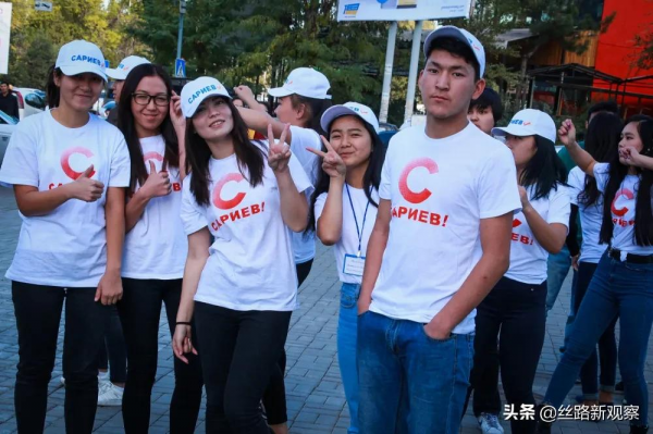 吉國年輕人在想些啥?熱衷當網紅? 吉國年輕人在想些啥?熱衷當網紅?