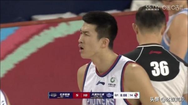 雙林大戰，林書豪率隊追分，雙塔半場20分，林庭謙5&plus;6助隊領先