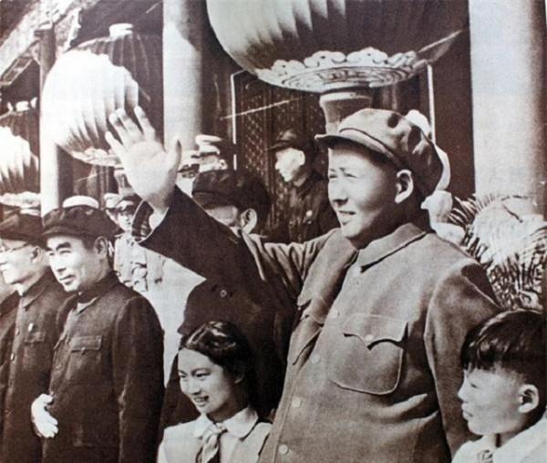 1969年天安門為何被秘密拆除後重建？