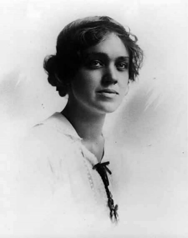 史沫特萊想收養兒子，新四軍小鬼一席話讓她不再堅持，終長眠中國