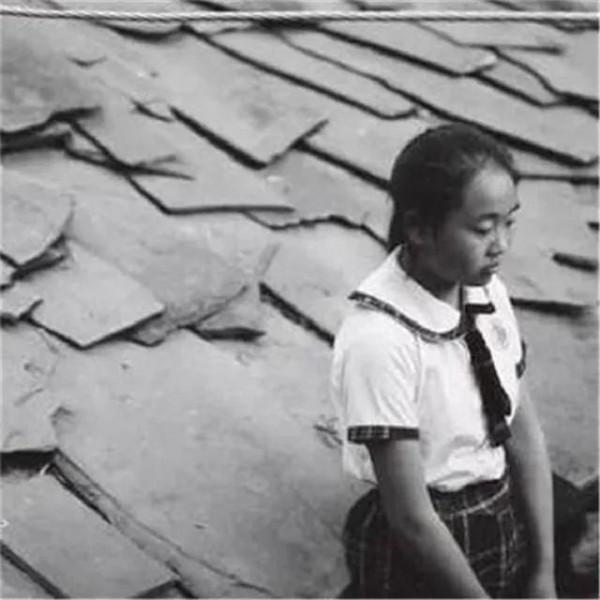 農村女孩上《變形記》染上公主病，回村後不適應，哭著要找富爸爸