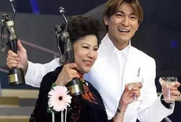 至今未嫁的10位大齡港臺女星，有人皈依佛門，有人被騙後心灰意冷