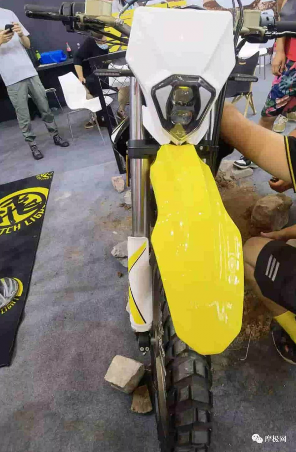 「現場圖」虯龍科技 暴蜂3C越野勁十足 「現場圖」虯龍科技 暴蜂3C越野勁十足