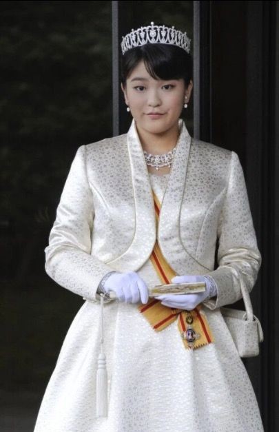 日本百年王冠文化,是精緻的成人賀禮,展現皇室公主的尊貴地位 日本百年王冠文化,是精緻的成人賀禮,展現皇室公主的尊貴地位