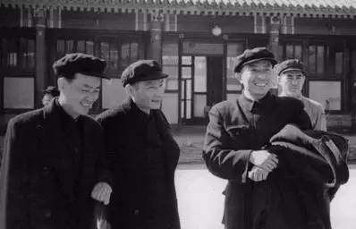 1950年山東一男子被接到北京,成了國家幹部,他是誰,憑什麼? 1950年山東一男子被接到北京,成了國家幹部,他是誰,憑什麼?