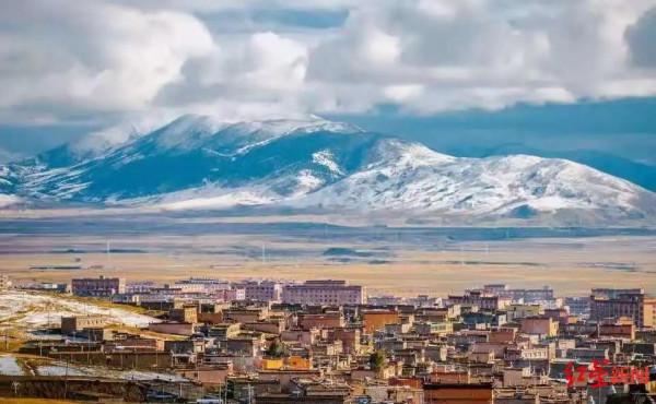 半個朋友圈都在川西耍!今年國慶黃金週,川西線旅遊為啥這麼火? 半個朋友圈都在川西耍!今年國慶黃金週,川西線旅遊為啥這麼火?