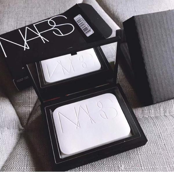 入化妝坑10年，斷舍離了幾十件化妝品，最後我只留下了這一套