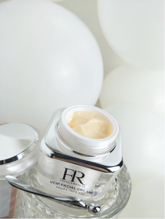 50歲的女人塗什麼護膚品,這幾款抗老美白效果好,面板嫩成小姑娘 50歲的女人塗什麼護膚品,這幾款抗老美白效果好,面板嫩成小姑娘