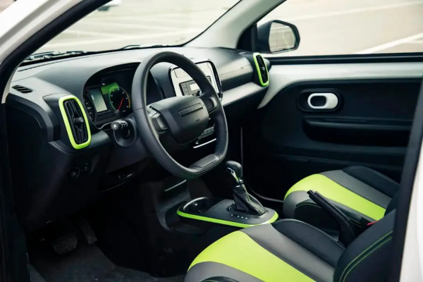 宏光MINI火到不行,其實和它同級別的這幾款車也不差? 宏光MINI火到不行,其實和它同級別的這幾款車也不差?