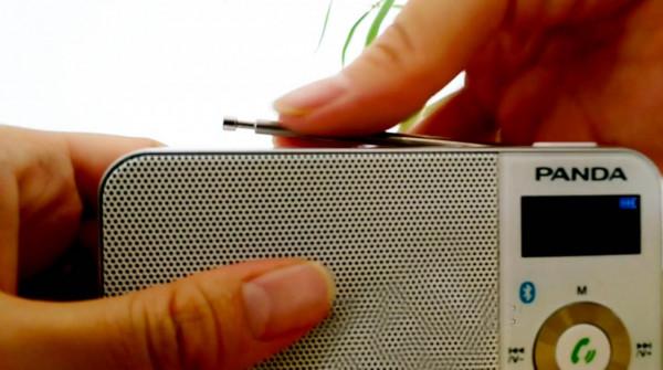 能接電話的收音機，體驗熊貓6210，這些功能剛好夠老年人用