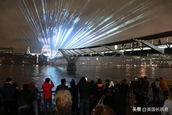 2022跨年夜全球煙火大比拼：倫敦跨年依舊空前精彩
