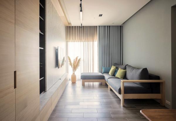 收放之間，砌成一道流動牆景