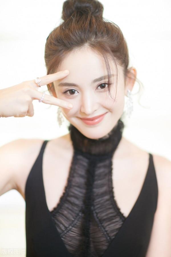 古力娜扎高畫質圖片