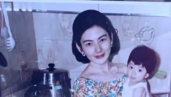 和程曉玥恩愛3年的鄭愷，為何轉身娶了戀愛僅1年的苗苗？