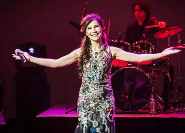 經典的旋律 雷安娜《舊夢不須記》唱出歲月滄桑柔情