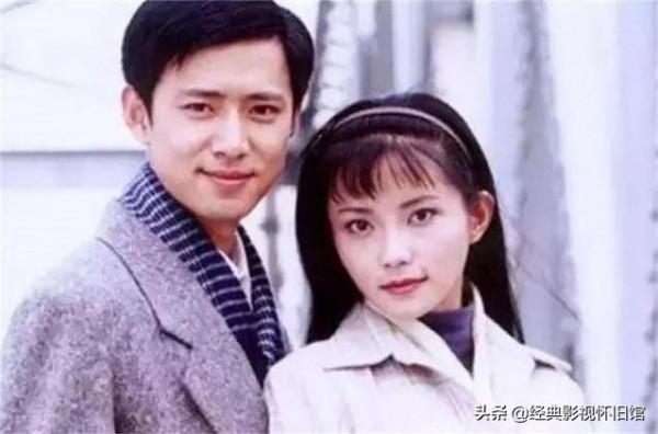 情深深雨濛濛：方瑜盛世美顏集錦，身上的格子衫引領了當下潮流