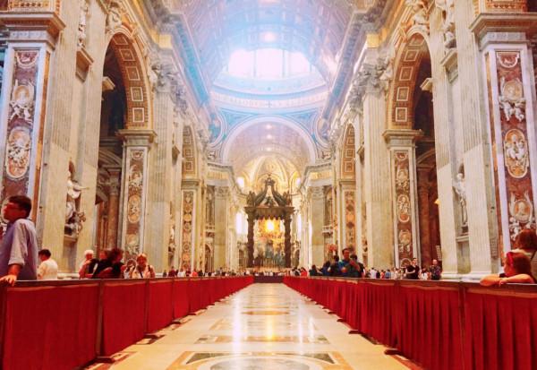 誰敢打梵蒂岡?彈丸小國為什麼受到整個西方的庇護? 誰敢打梵蒂岡?彈丸小國為什麼受到整個西方的庇護?