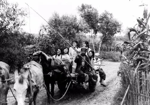 王毓榮：16歲到陝北插隊，每次去單身漢家吃飯，隊長都要跟著蹭飯