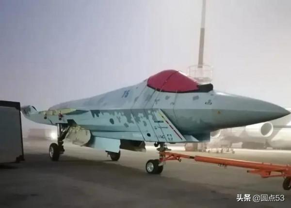 蘇75成迪拜航展最大亮點,合作伙伴已開始談判,蘇75將要大賣? 蘇75成迪拜航展最大亮點,合作伙伴已開始談判,蘇75將要大賣?