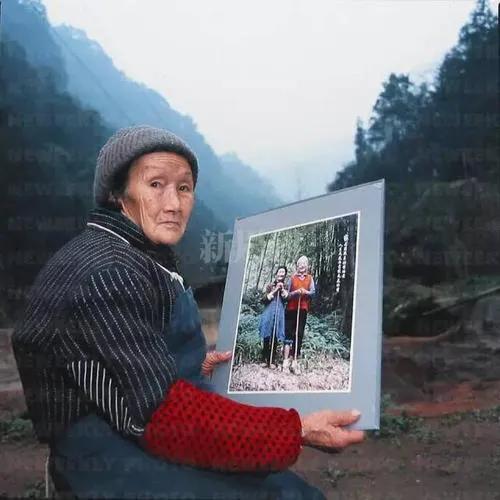 19歲小夥與29歲寡婦私奔,深山避世50年,為愛鑿出6208級愛情天梯 19歲小夥與29歲寡婦私奔,深山避世50年,為愛鑿出6208級愛情天梯