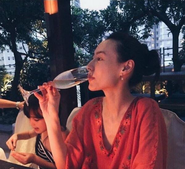 李澤楷前女友“骨相美人”梁洛施高冷美豔，分手後復出依舊亮眼