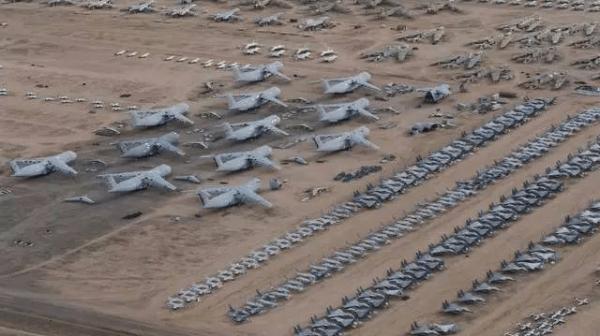 航空帝國的底蘊：實拍美軍飛機墳場數千架戰鷹沉睡待醒