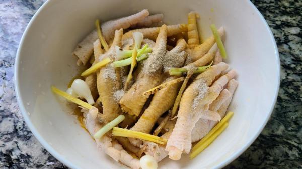 這樣做的雞爪太香了，軟爛脫骨，一出鍋濃濃的香味，好吃簡單