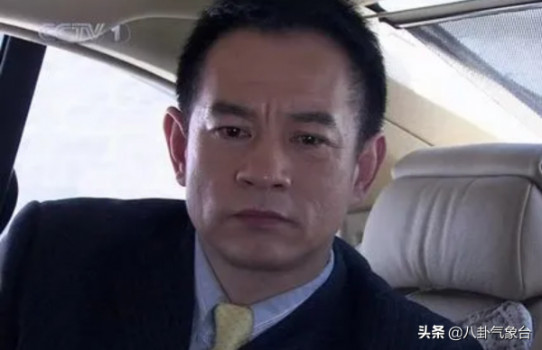 演員周浩東，27歲上北電，養父是他前行路上最大的支援