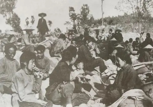 “雙面”悍將武庭麟：為人冷酷，以殺立威，21天殺死打傷2萬日軍