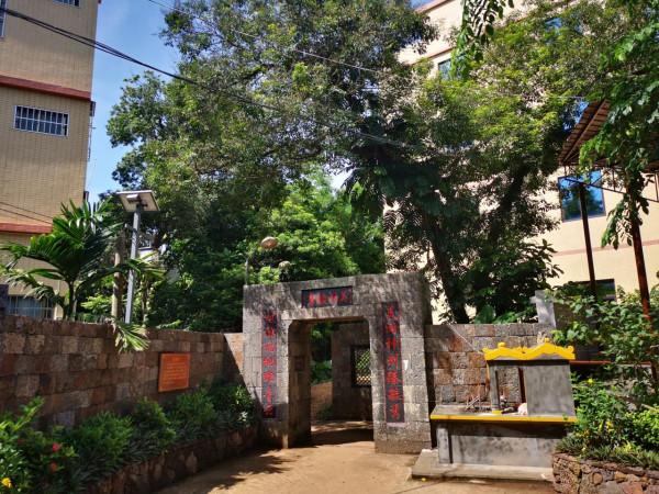 海南500年古村，皇帝親賜村名，乾隆欽賜牌匾，光緒兩次賞賜聖旨