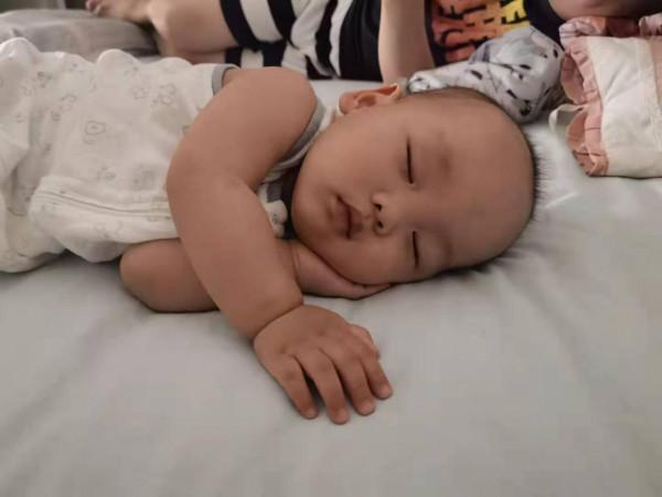 我的睡渣寶寶 我的睡渣寶寶