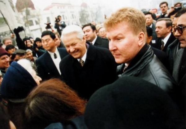 俄羅斯七大寡頭之首：我能讓猴子當上總統，普京：他是誰？