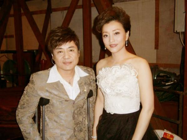 著名歌手李琛：撮合離異父母復婚失敗，帶淚的孝心讓人動容