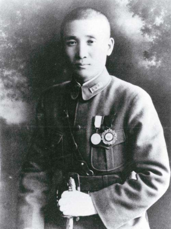 1950年，張治中攜妻兒到南海密會蔣經國，半夜接葉劍英通知：快撤