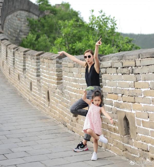 哥哥刷爆熱搜後,我卻被這位大灣區姐姐迷住了…… 哥哥刷爆熱搜後,我卻被這位大灣區姐姐迷住了……