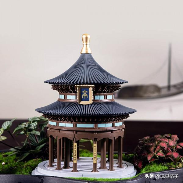 就在剛剛，小米有品上架了一款榫卯結構的積木產品-重簷亭，種草