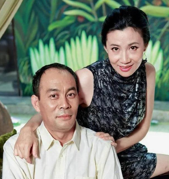 10位零緋聞的老戲骨,個個都和原配白頭到老,最長的相守65年 10位零緋聞的老戲骨,個個都和原配白頭到老,最長的相守65年