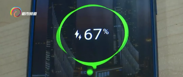 你還在用這種線充電？快拔了！中消協釋出消費警示：會起火