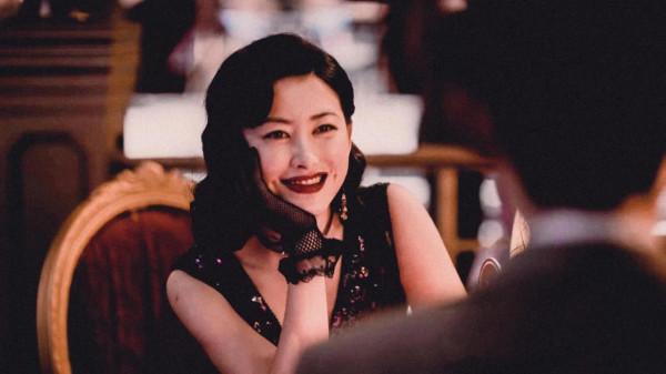 連續八年入選全球最美面孔她——朱珠