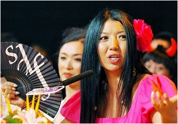 國際走婚族，表白總統薩科奇，“人間異類”楊二車娜姆的瀟灑人生