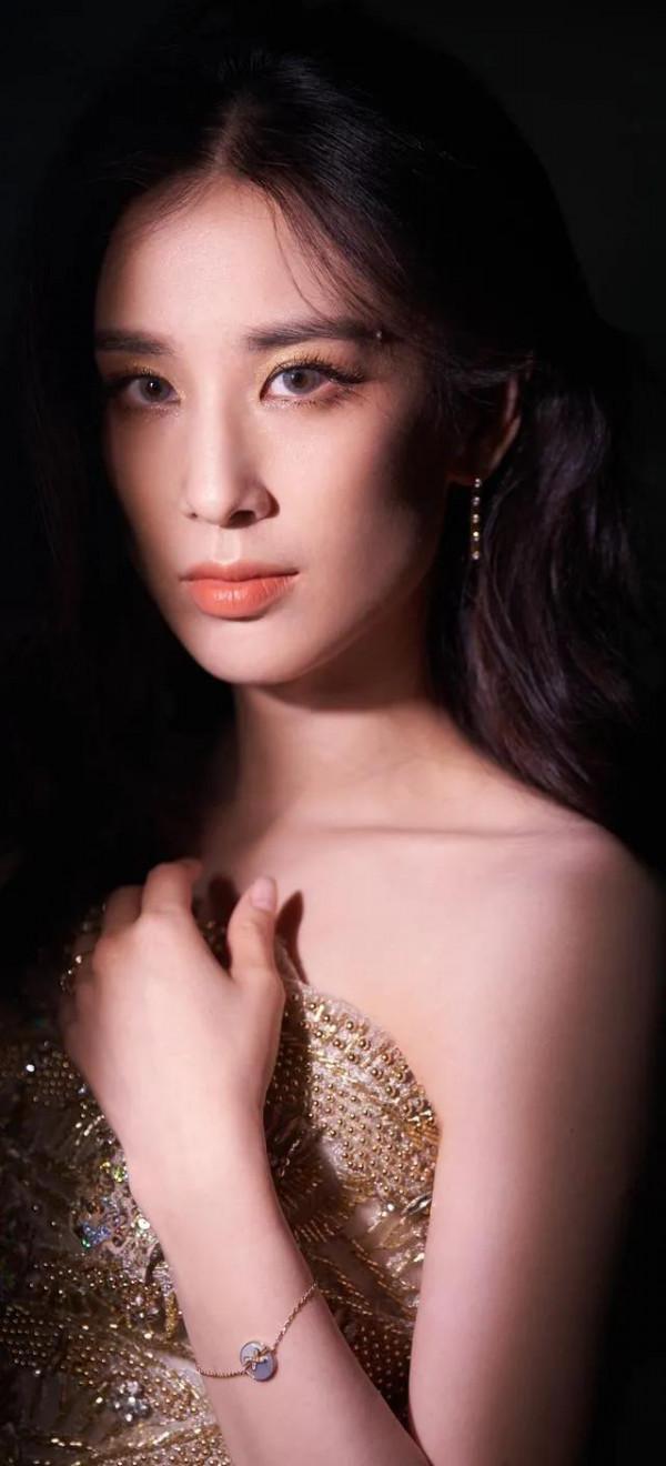 黃聖依 窈窕淑女寤寐求之 黃聖依 窈窕淑女寤寐求之