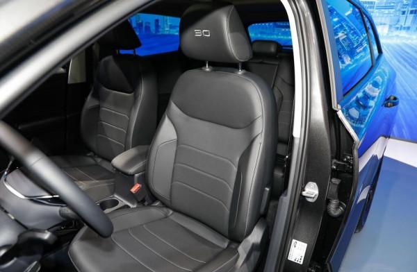 大眾捷達VS7再推新車型,標配黑色套件,搭1.4T動力,外觀更運動 大眾捷達VS7再推新車型,標配黑色套件,搭1.4T動力,外觀更運動