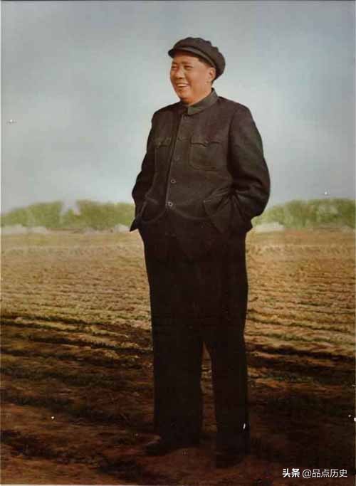 1949年,林彪百萬大軍南下,毛澤東急電:暫不佔長沙!太高明瞭 1949年,林彪百萬大軍南下,毛澤東急電:暫不佔長沙!太高明瞭