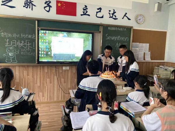 孩子多大就可以配手機了？並非7歲也非18歲，這個年紀就剛剛好