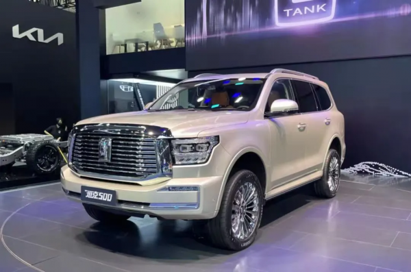 恆大汽車退地發工資/黃牛倒賣坦克500訂單/鈴木將推出廉價電動車 恆大汽車退地發工資/黃牛倒賣坦克500訂單/鈴木將推出廉價電動車