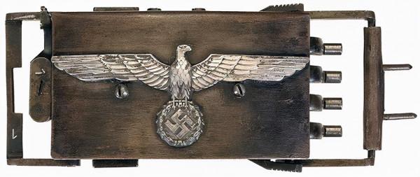 真正的“腰射”—二戰德國腰帶扣手槍 真正的“腰射”—二戰德國腰帶扣手槍