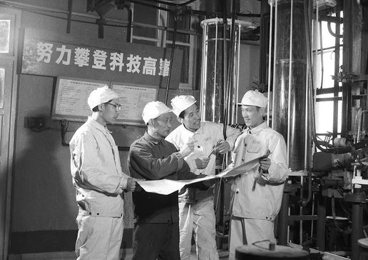 1967年,公安部副部長接到一份秘密情報,立即撥通了周恩來的專線 1967年,公安部副部長接到一份秘密情報,立即撥通了周恩來的專線