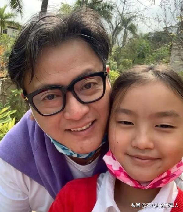 14位香港老牌男神,年輕時個個是大帥哥,40歲後顏值大跌 14位香港老牌男神,年輕時個個是大帥哥,40歲後顏值大跌